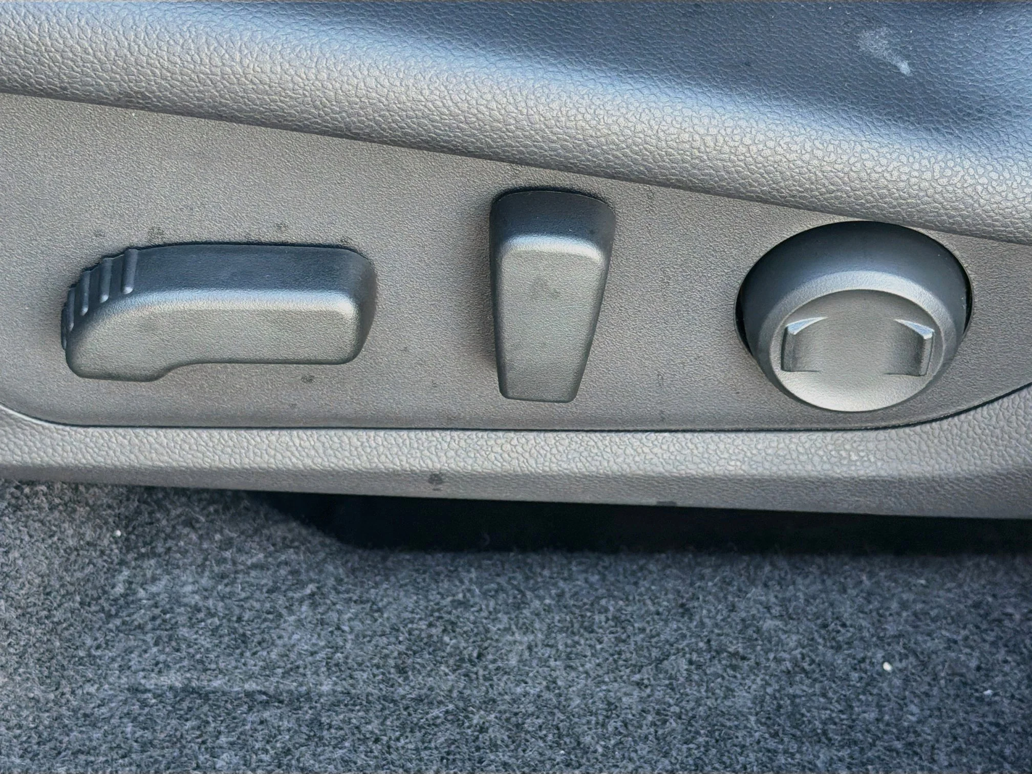 New 2026 Magnetite Gray Metallic Subaru Premium image 24