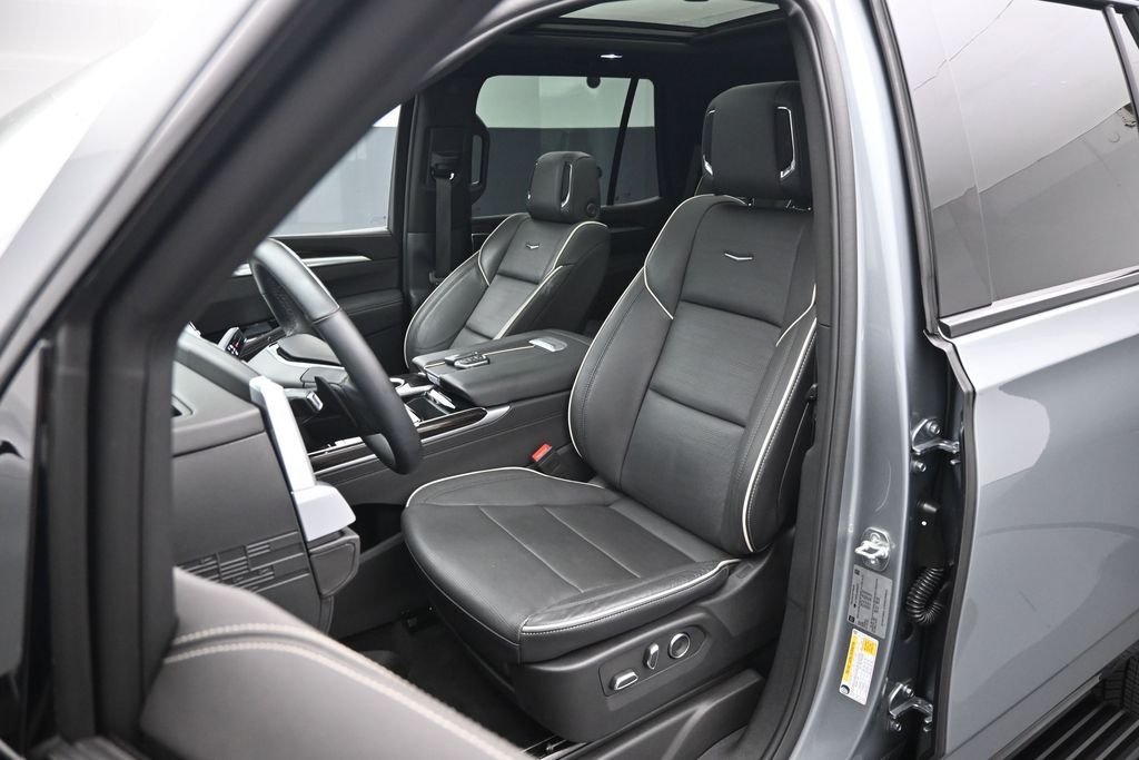 Used 2025 Silver Cadillac Premium Luxury image 9