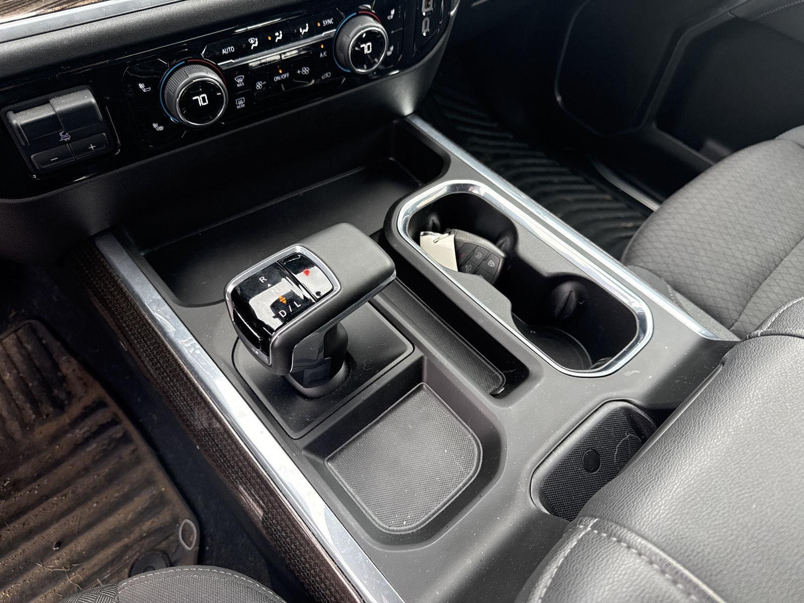 Used 2025 Summit White Chevrolet RST image 15