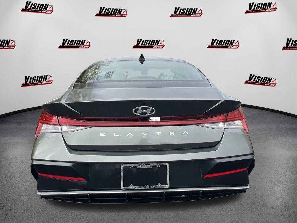 Certified Used 2024 Gray Hyundai SEL image 5