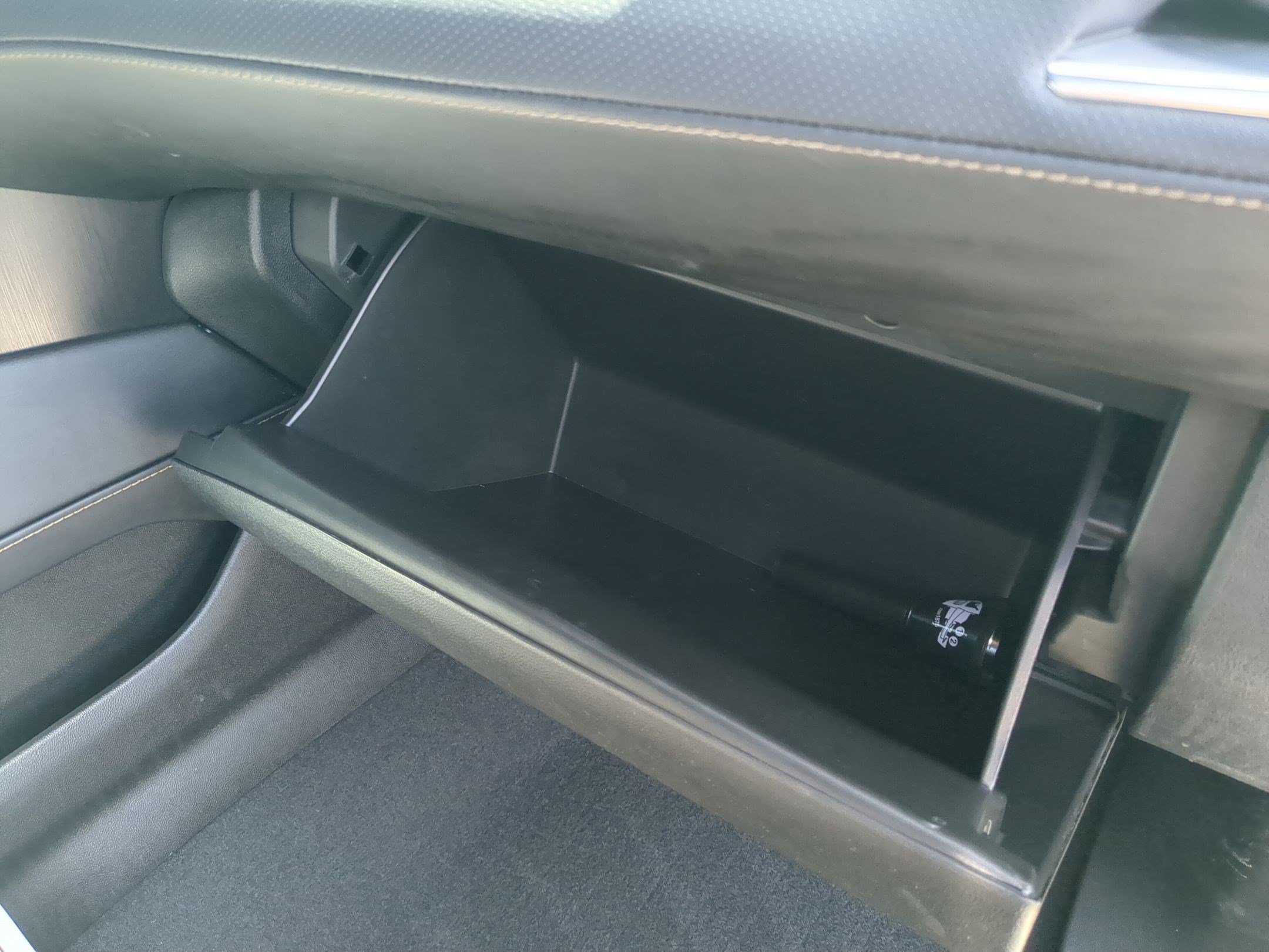 Used 2023 Onyx Black GMC AT4 image 32