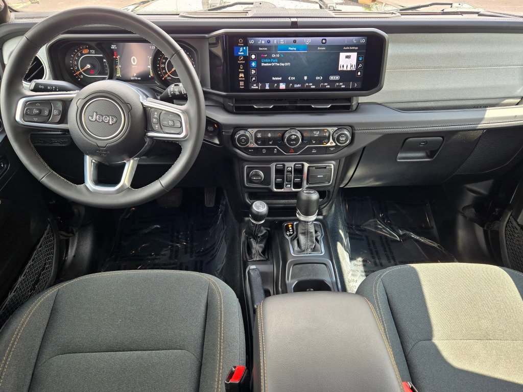 2025 Jeep Wrangler 4-Door Sahara - Photo 17