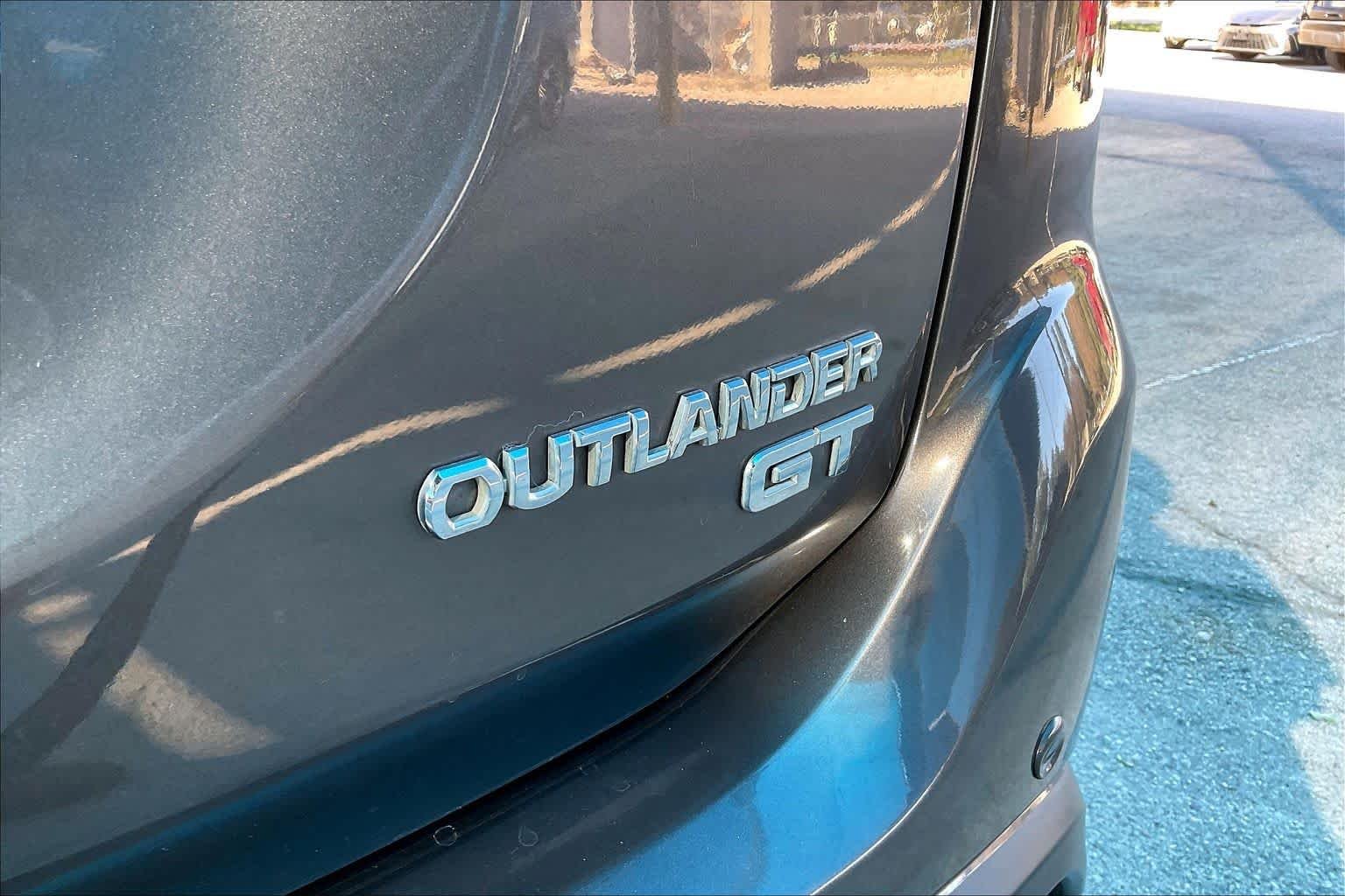 Used 2017 Quartz Brown Metallic Mitsubishi GT image 33