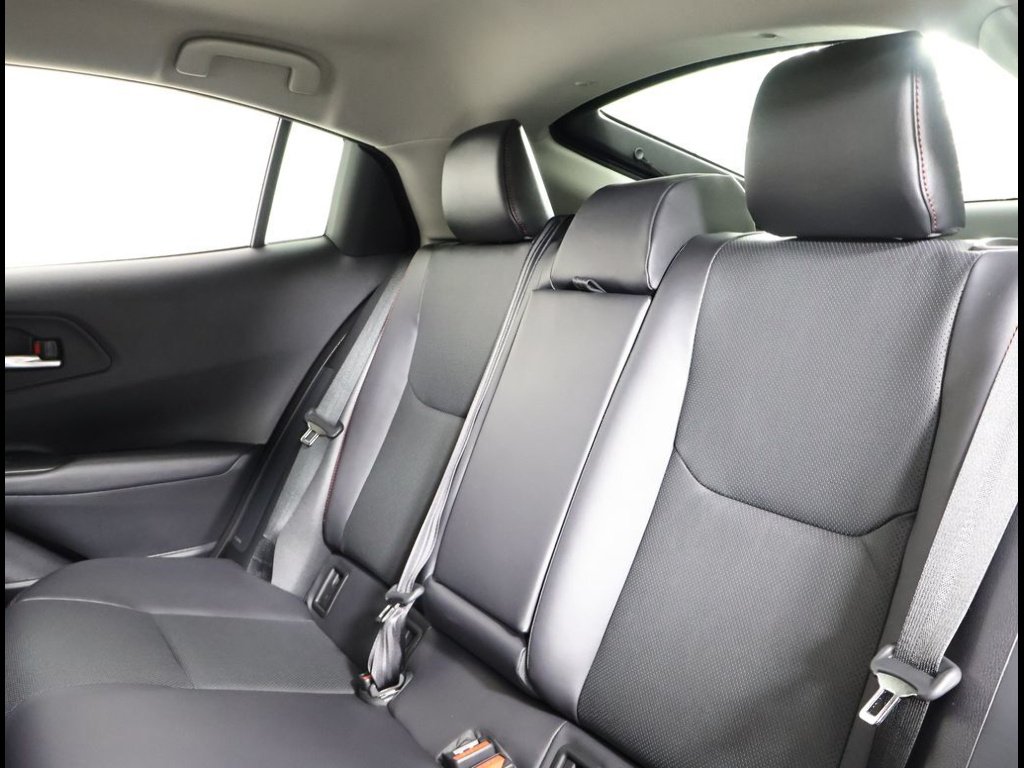 2026 Toyota Prius Plug-in Hybrid XSE - Photo 14