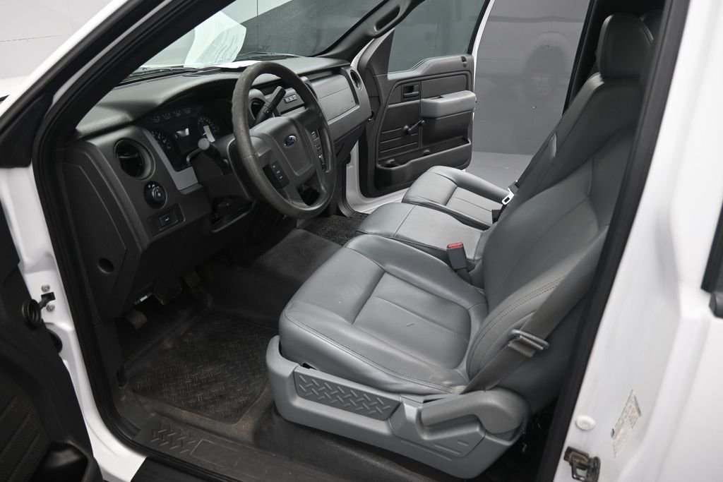 Used 2013 Oxford White Ford XL image 11