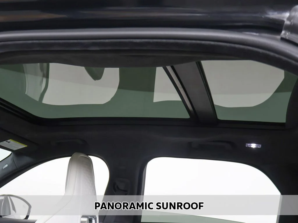 Used 2022 Black Jaguar SVR image 4
