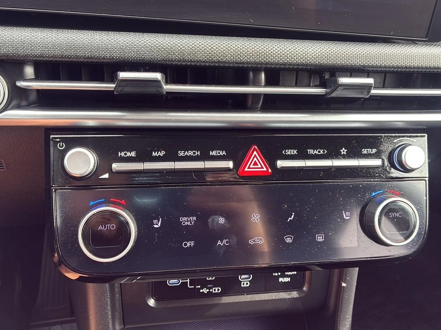 Used 2025 Cashmere Bronze Hyundai SEL Convenience image 31