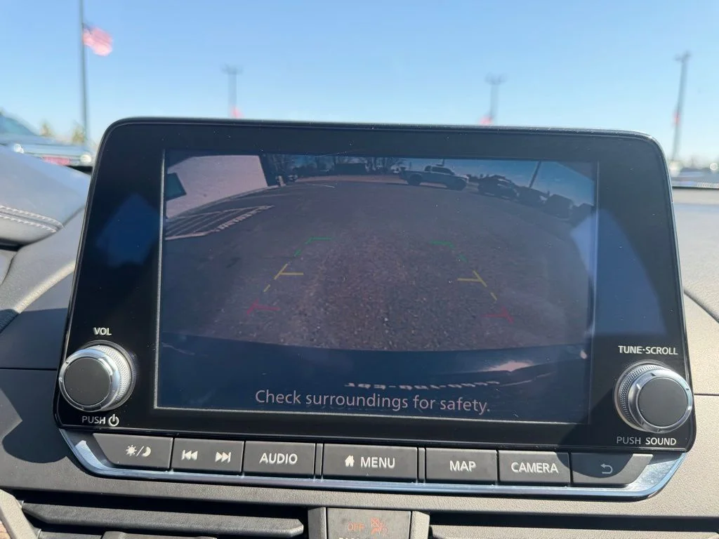 Used 2020 Blue Nissan 2.5 SL image 46