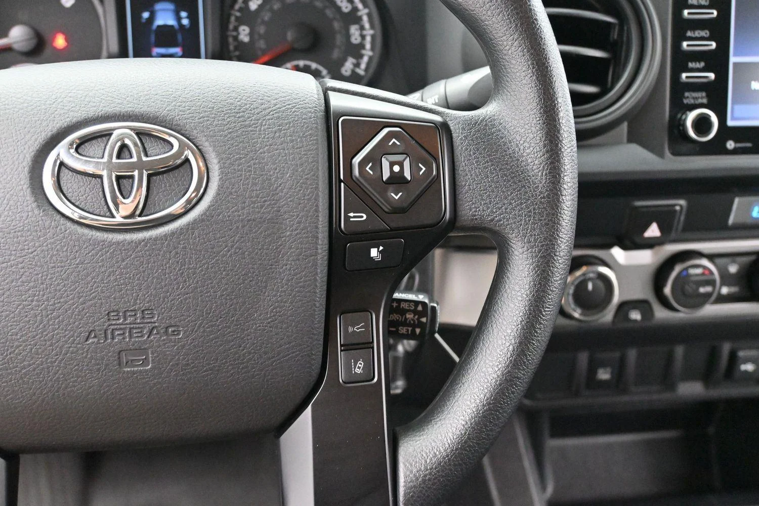Used 2023 White Toyota SR image 15
