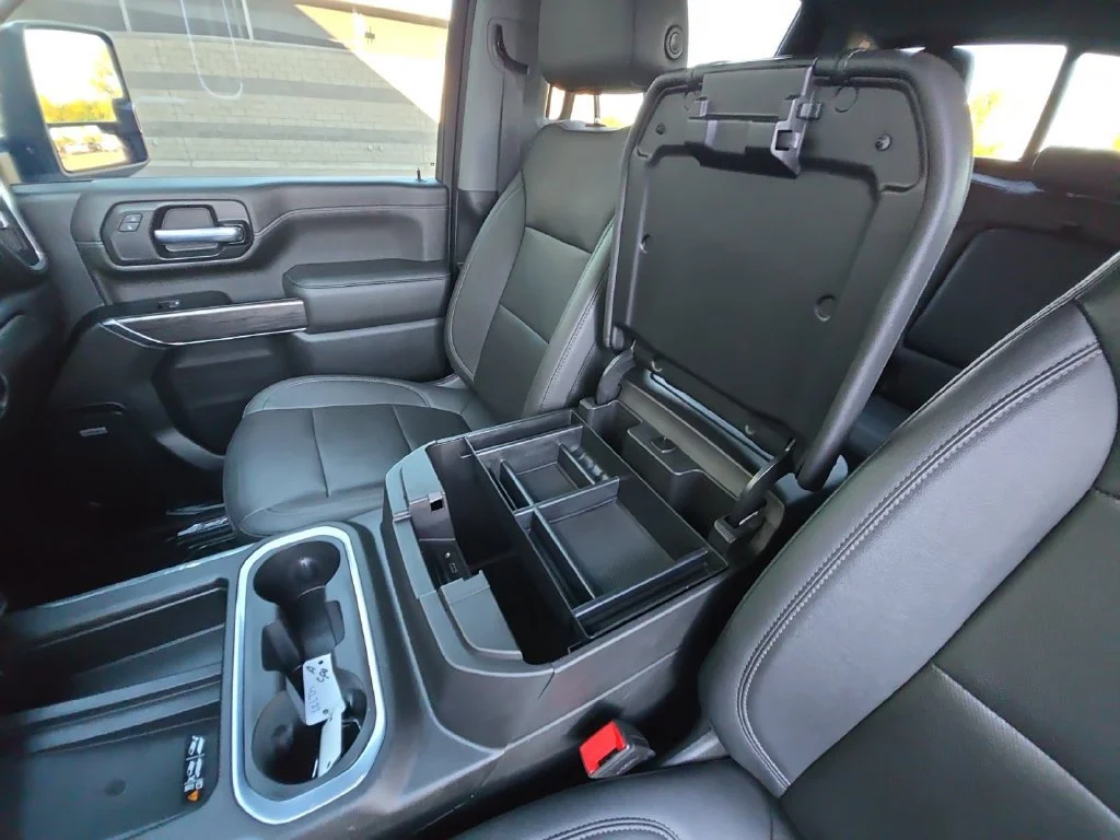 Used 2022 SILVER ICE METALLIC Chevrolet LTZ image 33