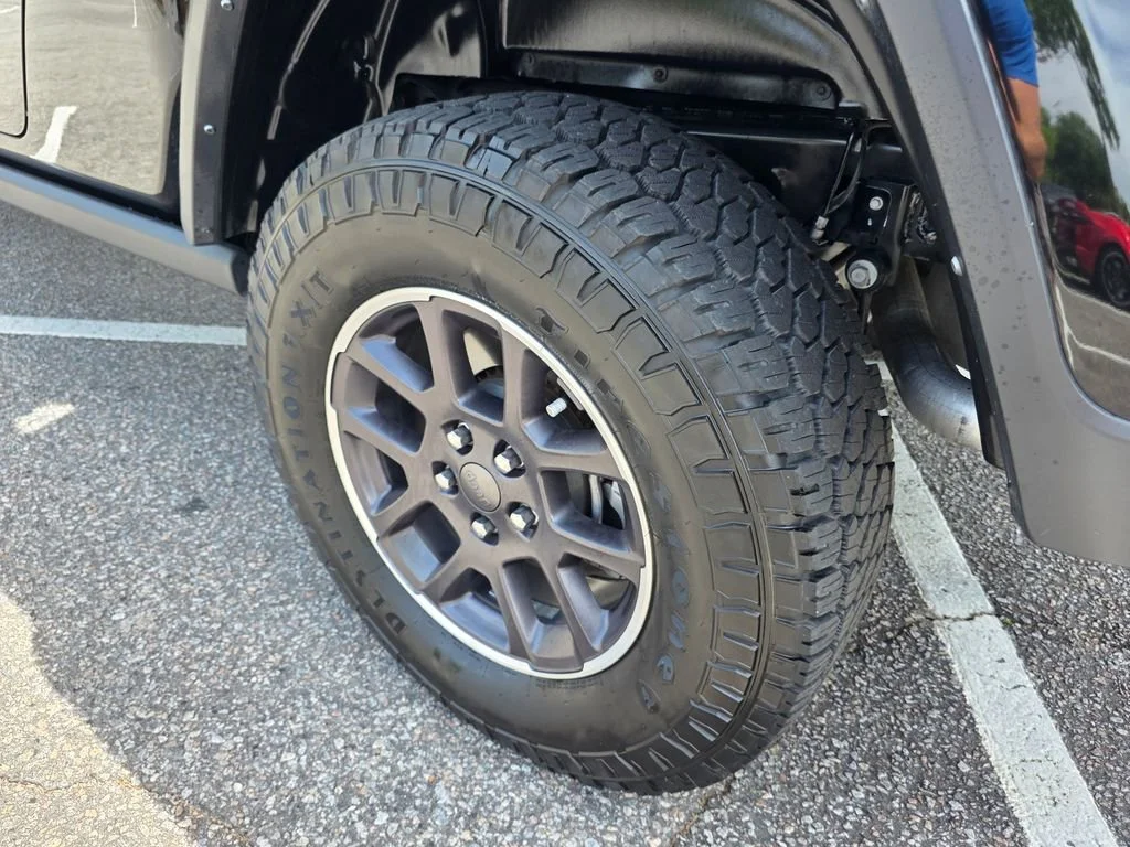 Used 2023 Black Jeep Overland 4x4 image 29