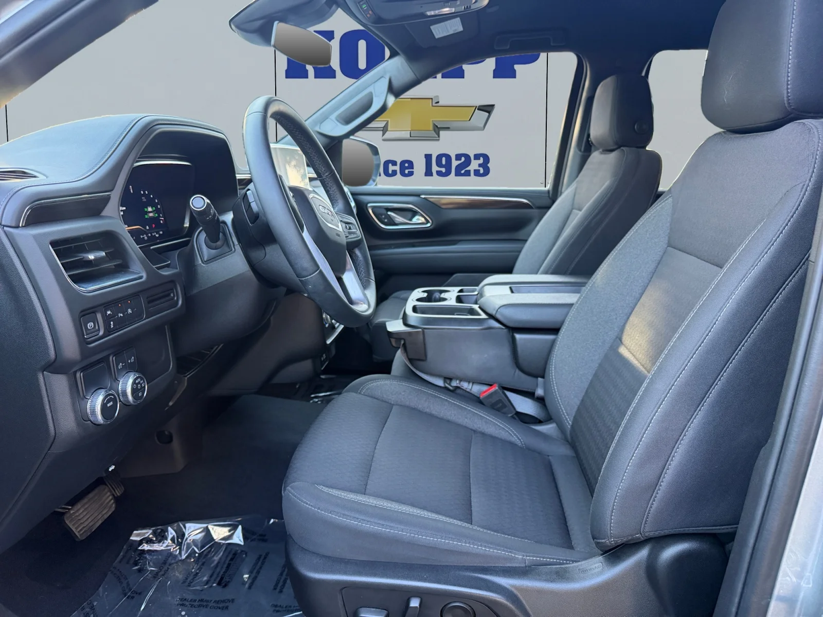 Used 2024 Sterling Metallic GMC SLE image 10