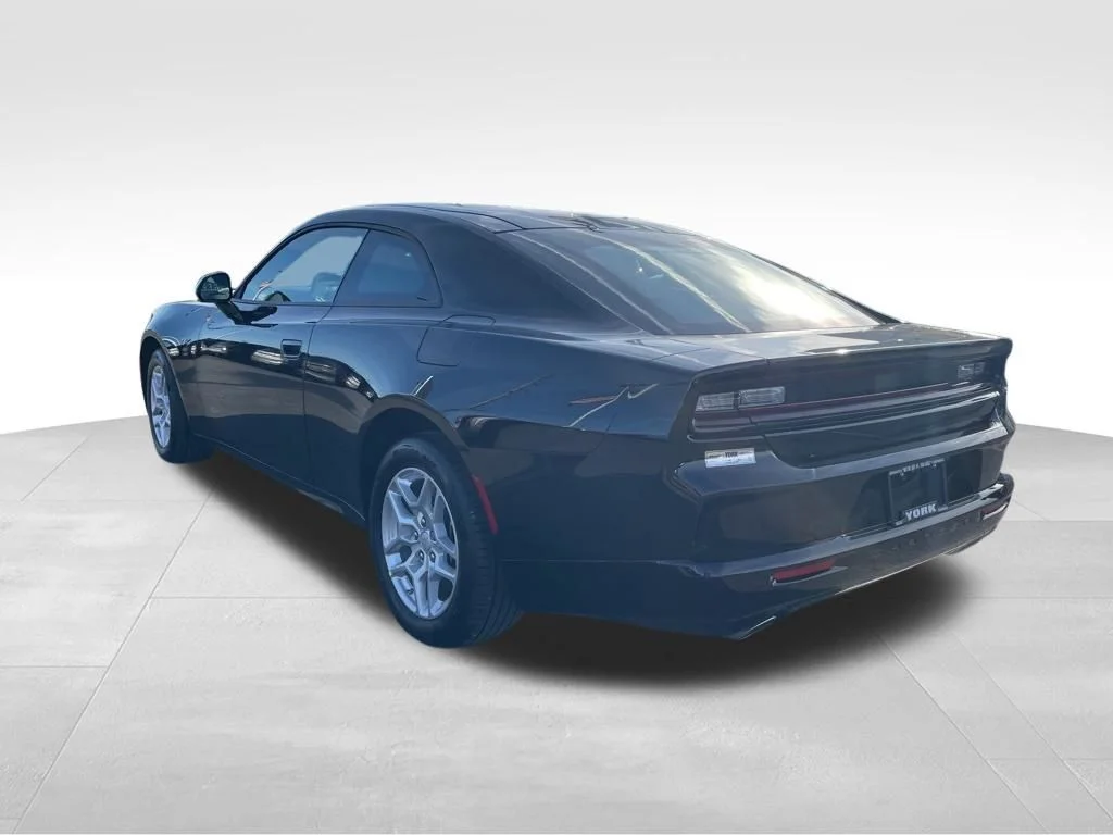 New 2026 Diamond Black Crystal Pearlcoat Dodge R/T image 3