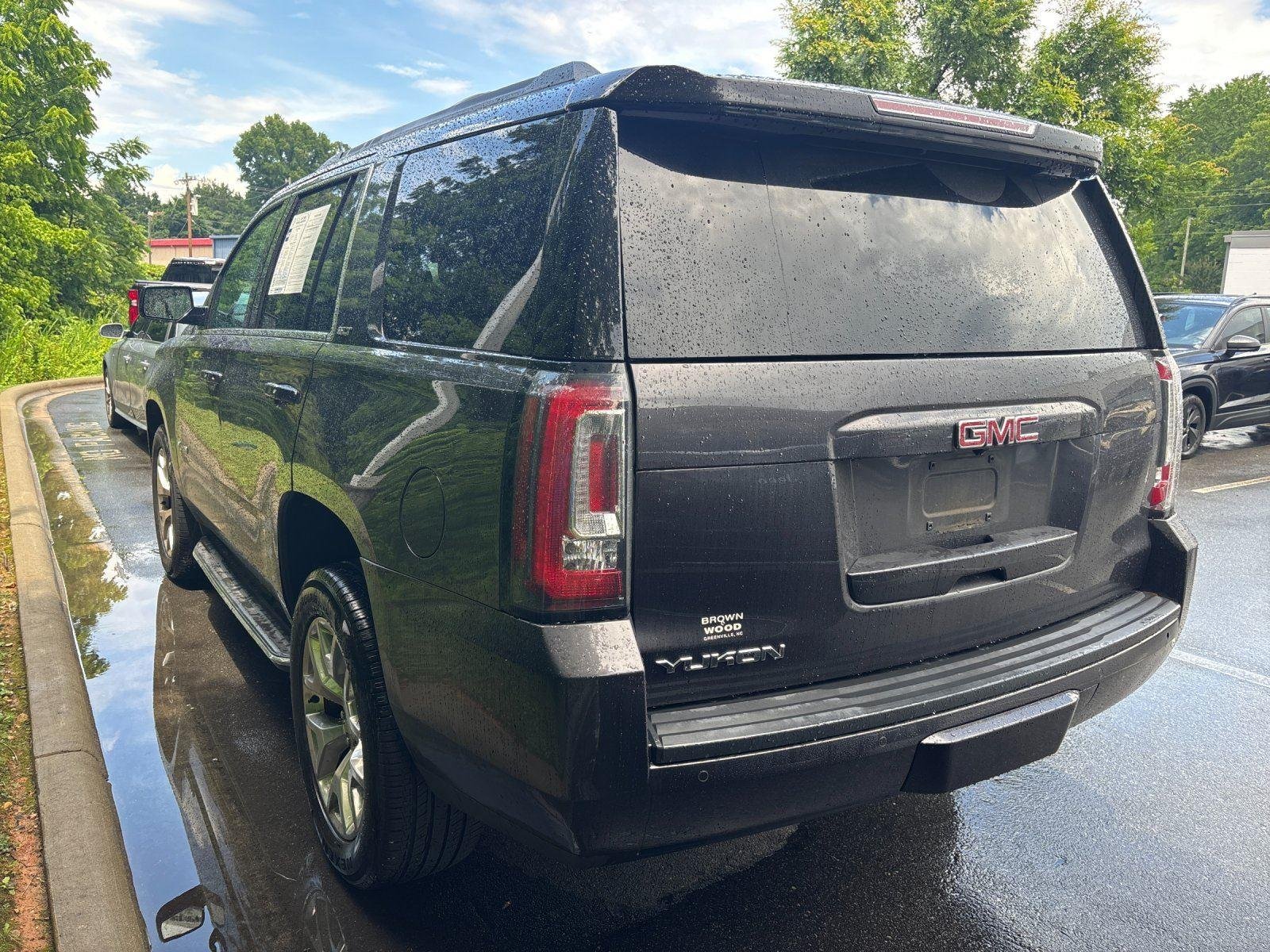 Used 2017 Iridium Metallic GMC SLT image 4