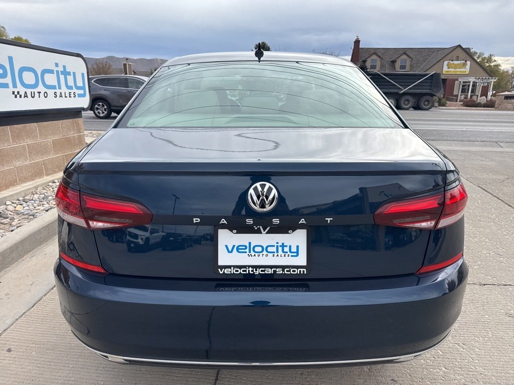 2020 Volkswagen Passat 2.0T SE photo 3