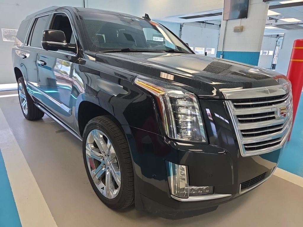 2018 Cadillac Escalade AWD Platinum's photo