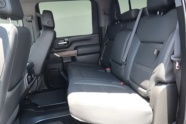 Used 2023 Onyx Black GMC Denali image 27