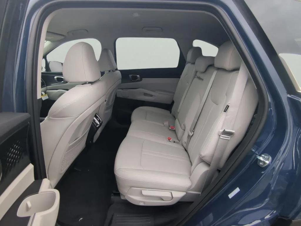 2026 Kia Sorento EX - Photo 17