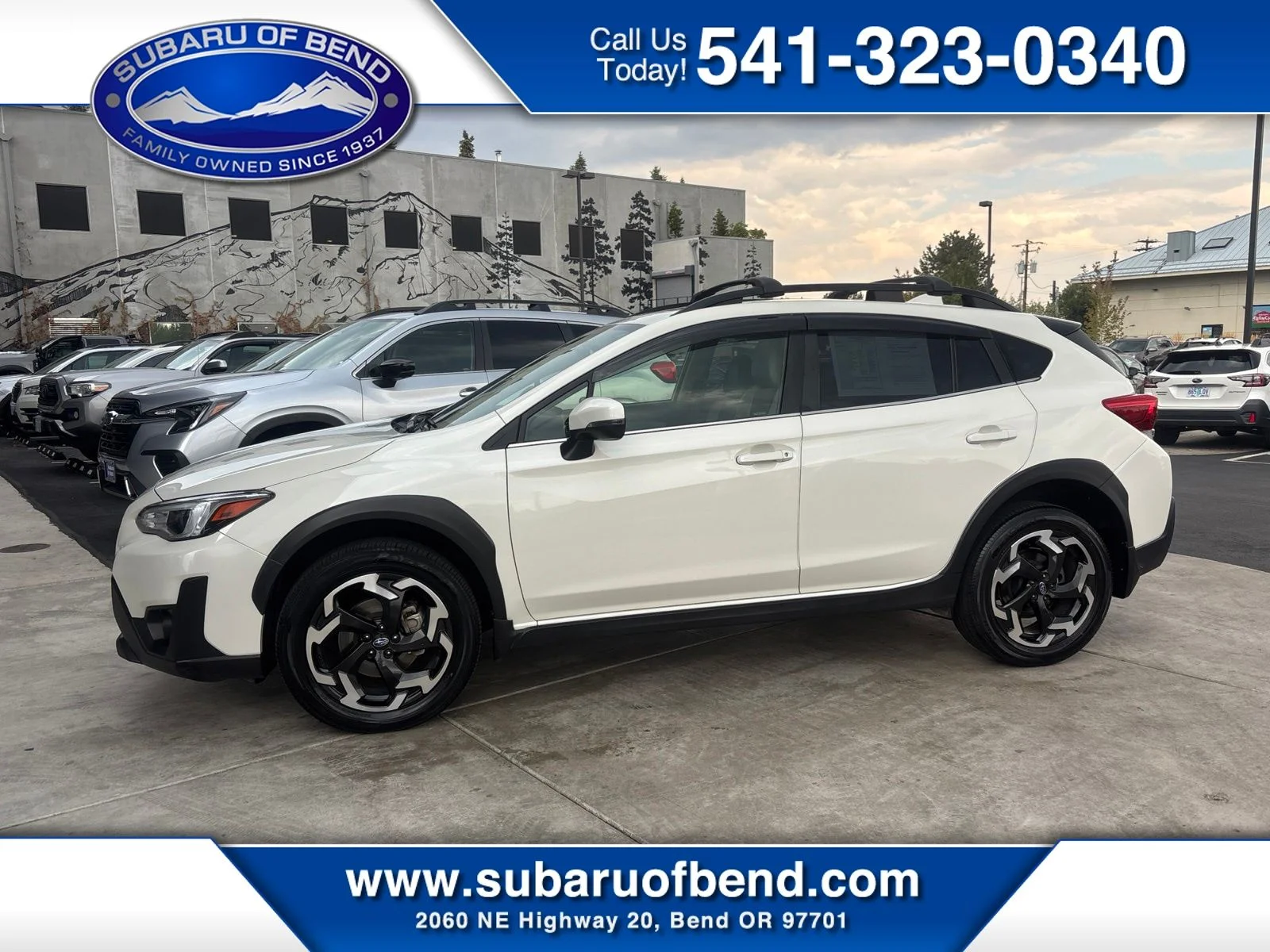 Used 2021 Crystal White Pearl Subaru Limited image 1