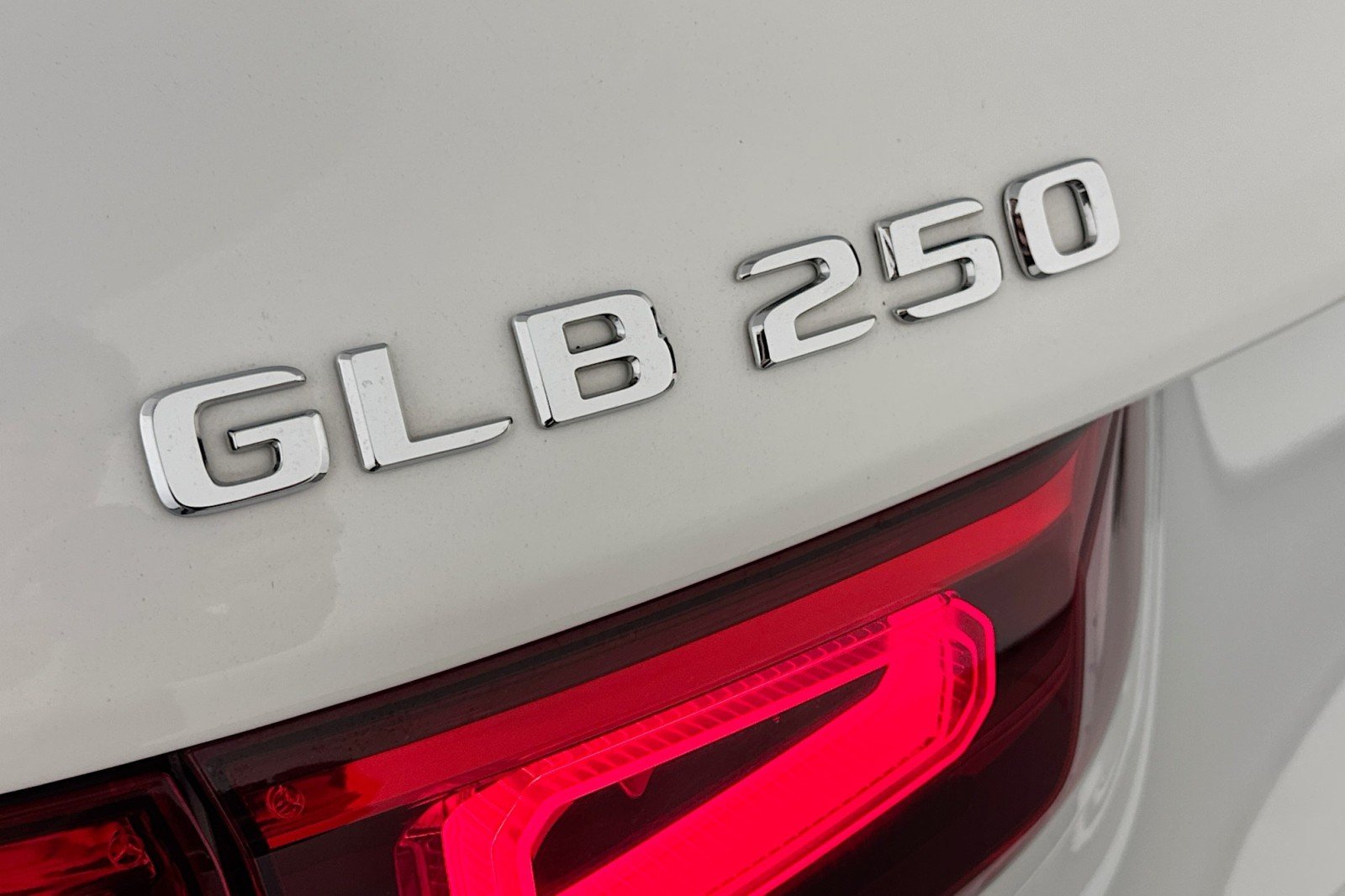 Used 2021 Polar White Mercedes-Benz 250 image 9
