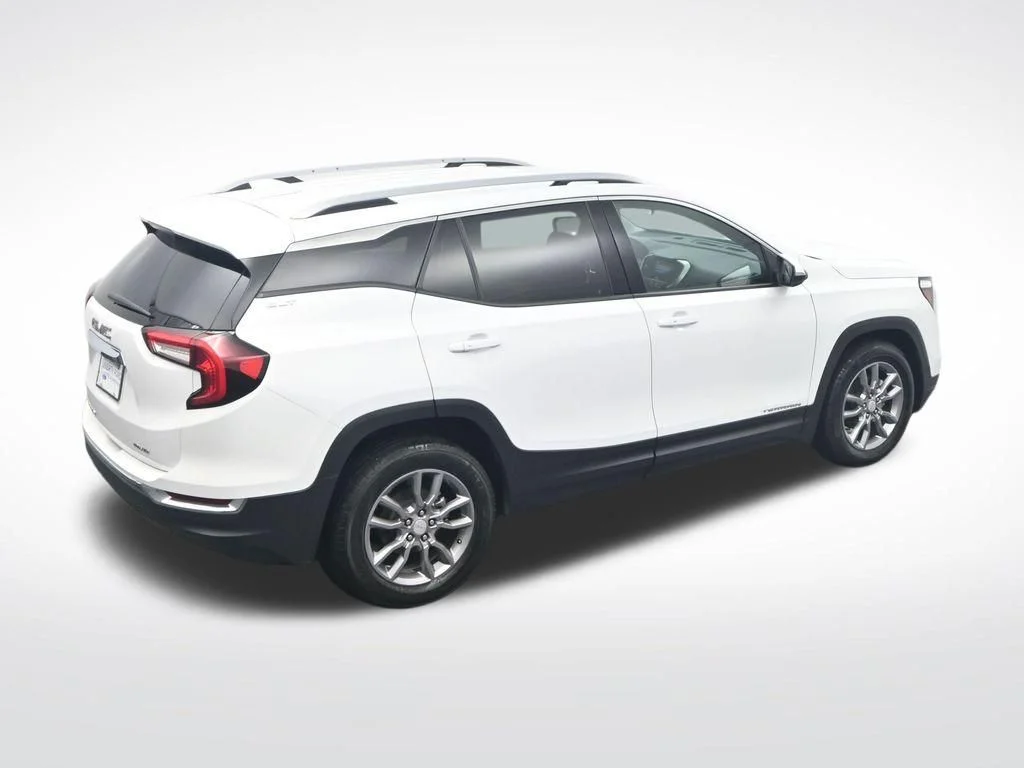 Certified Used 2024 Summit White GMC SLT image 28