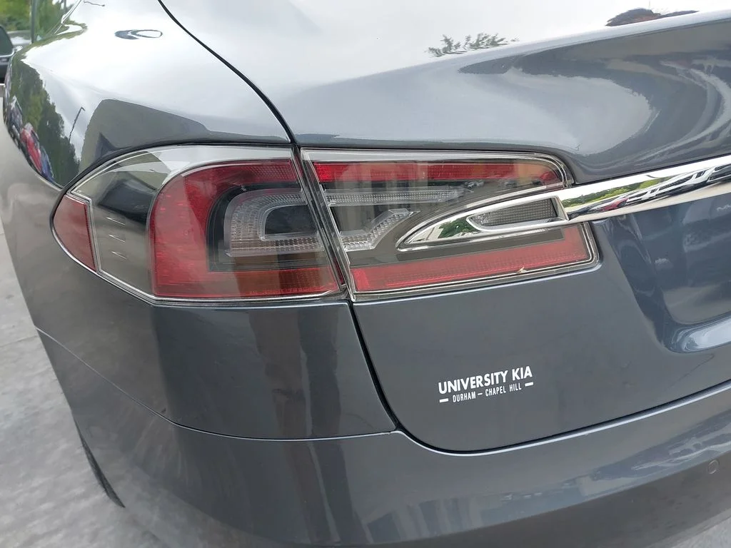 Used 2021  Tesla Long Range image 33