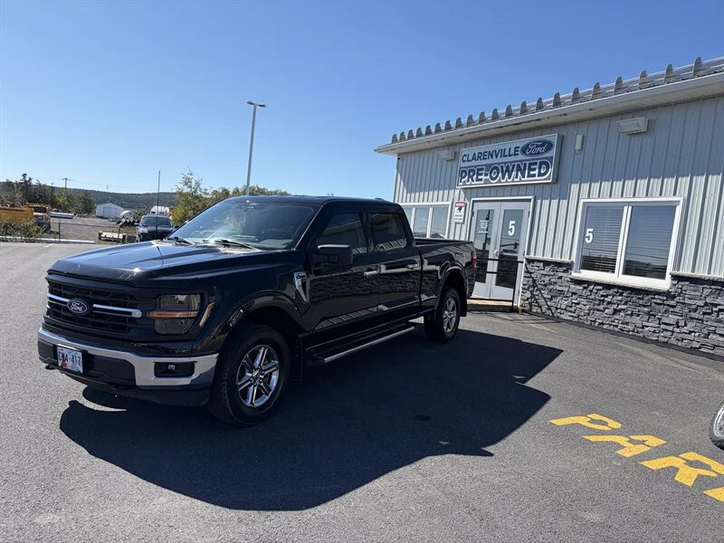 Used 2024 Black Ford XLT image 2
