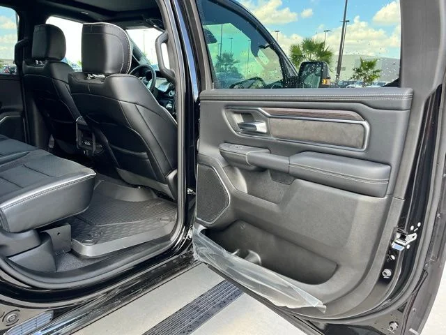 2026 RAM 1500 Laramie - Photo 19
