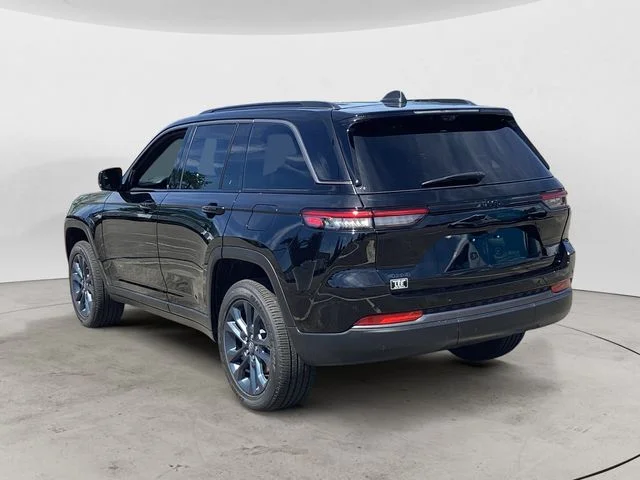 New 2026 Diamond Black Jeep 85TH ANNIVERSARY EDITION 4X4 image 3
