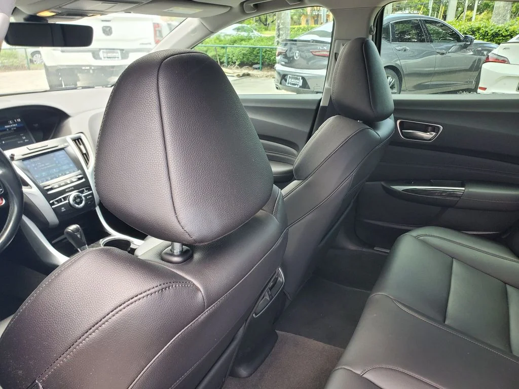 Used 2020 White Acura 2.4L image 10
