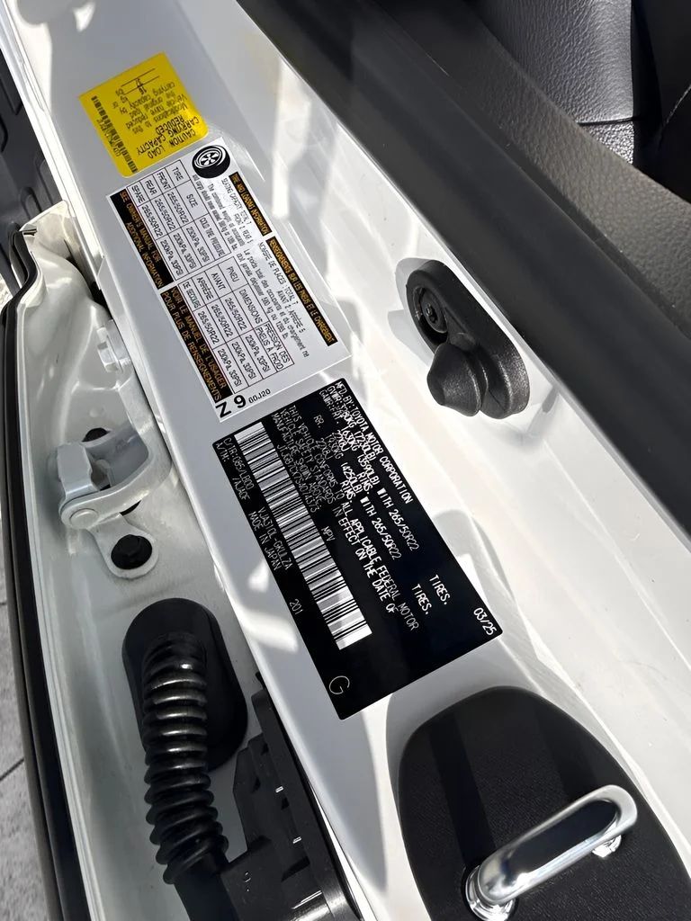 Used 2025 White Lexus 600 Luxury image 39