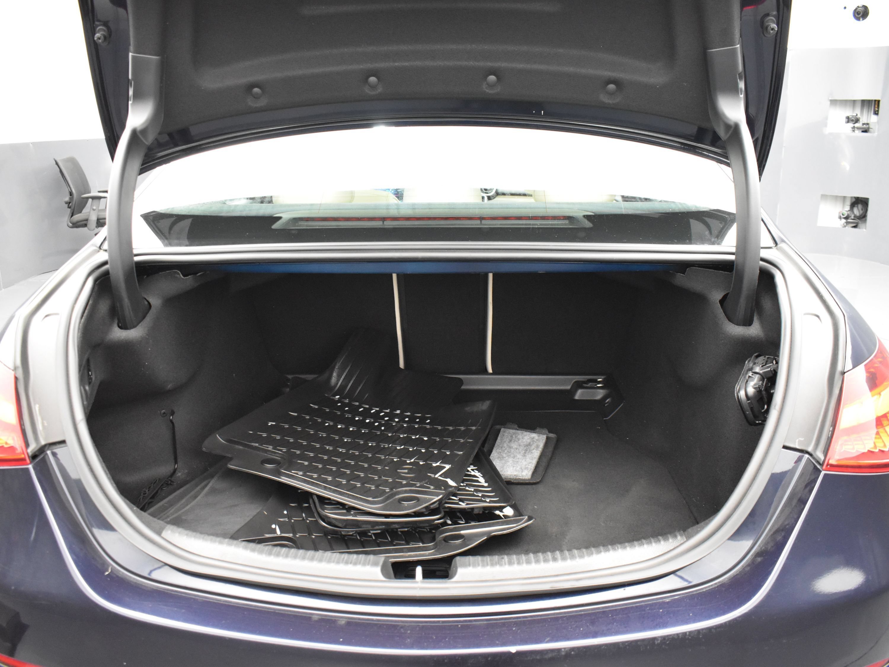 2022 Mercedes-Benz C-Class Sedan C 300 - Photo 13