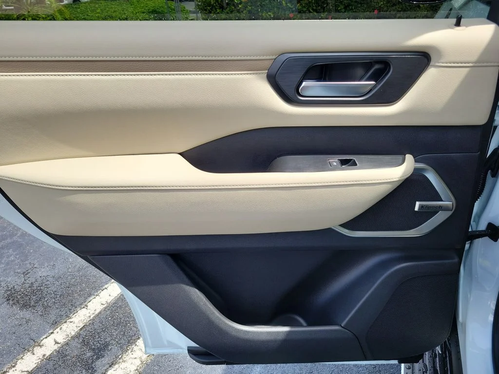 New 2026 White Nissan Platinum Reserve image 15