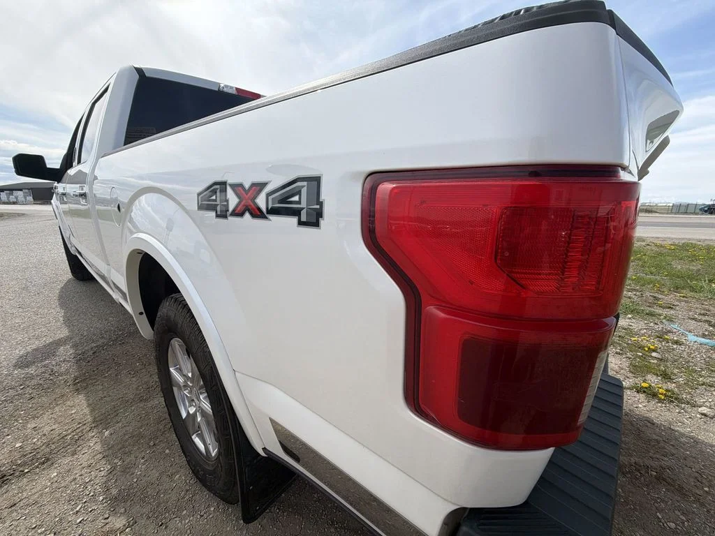 Used 2019 White Platinum Clearcoat Metallic Ford Lariat image 21