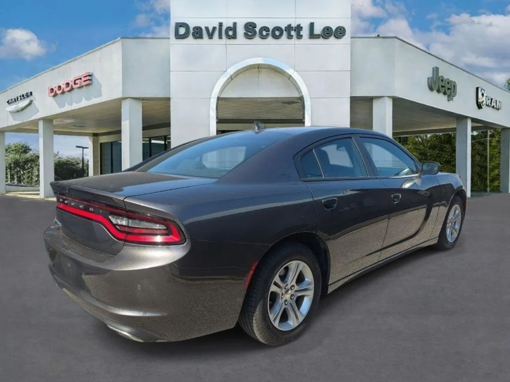Used 2023 Gray Dodge SXT image 5