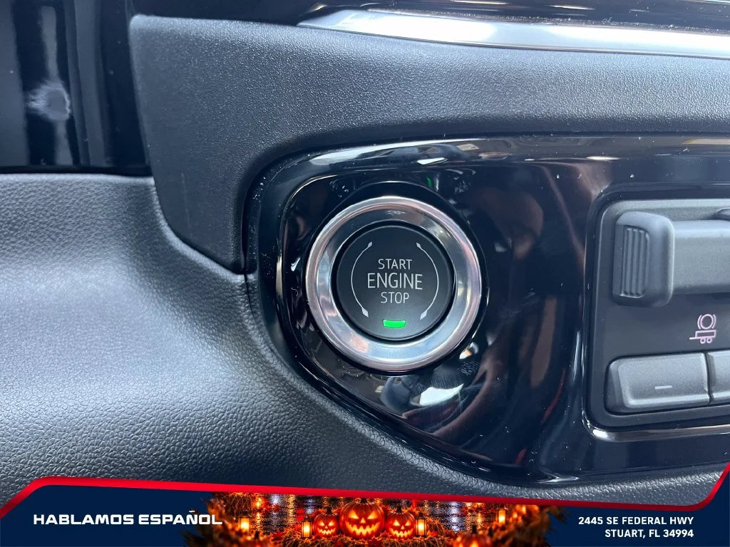 New 2026 Sterling Metallic GMC Elevation image 28