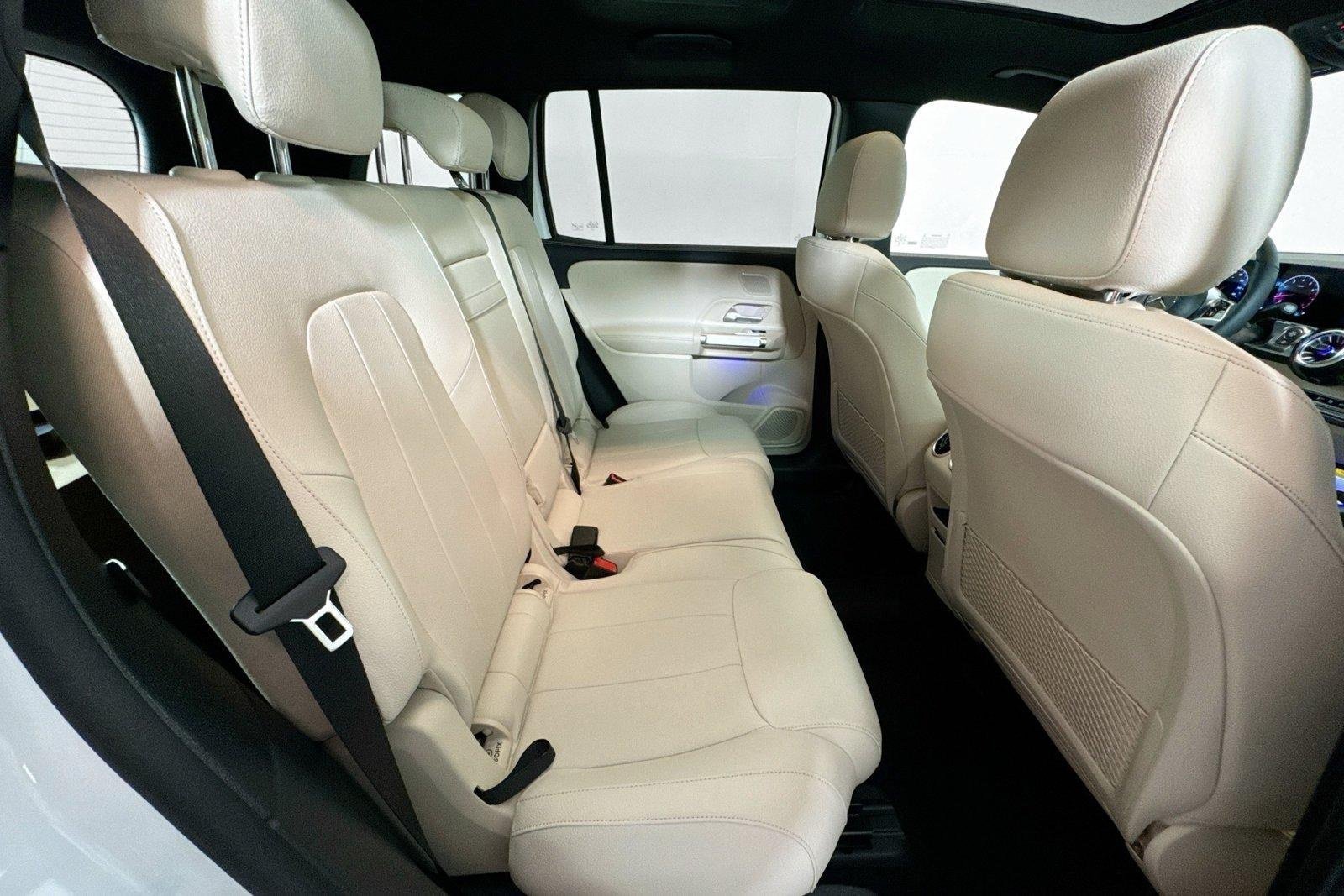 New 2026 Night Black Mercedes-Benz GLB 250 image 25