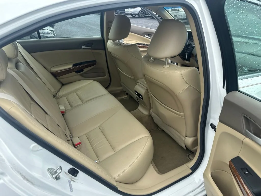 Used 2010 Taffeta White Honda EX-L image 11