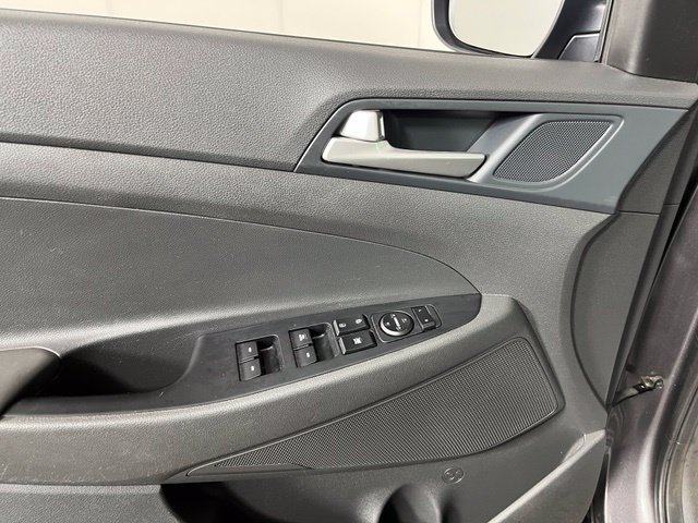 Used 2020 Gray Hyundai Value image 16