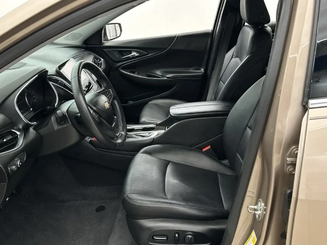 Used 2018 Beige Chevrolet Premier image 9