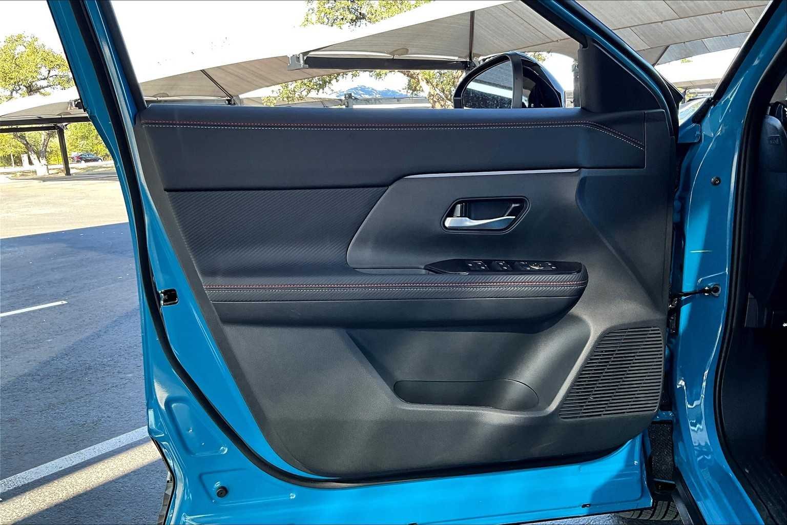 2026 Nissan KICKS SR - Photo 10