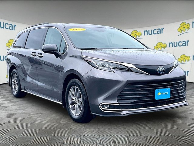 2023 Toyota Sienna XLE