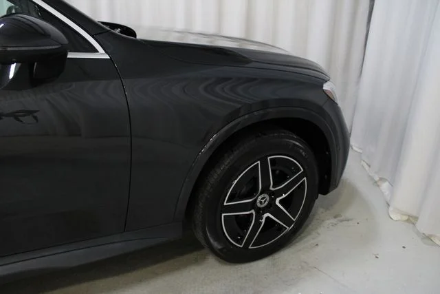 Used 2023  Mercedes-Benz GLC 300 image 37