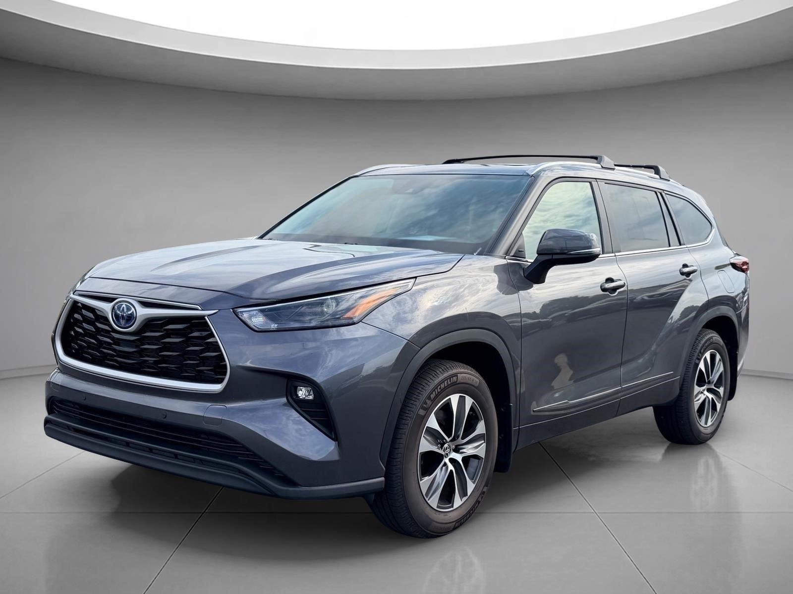 2024 Toyota Highlander Hybrid XLE