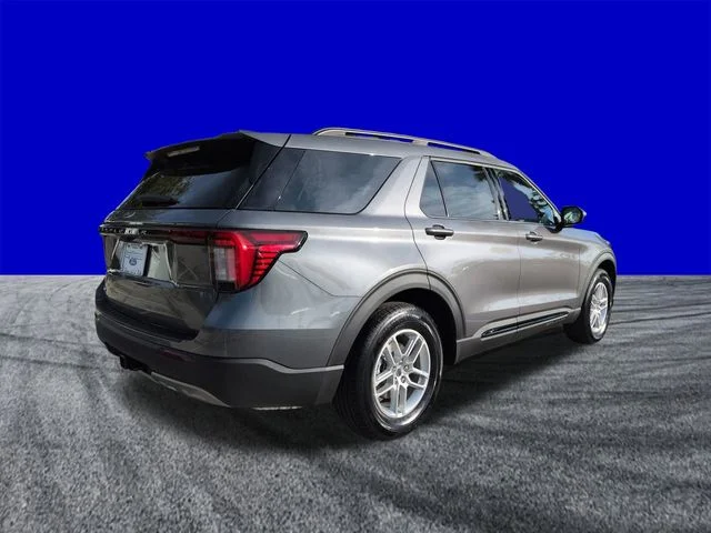 New 2026 Carbonized Gray Metallic Ford Active image 4
