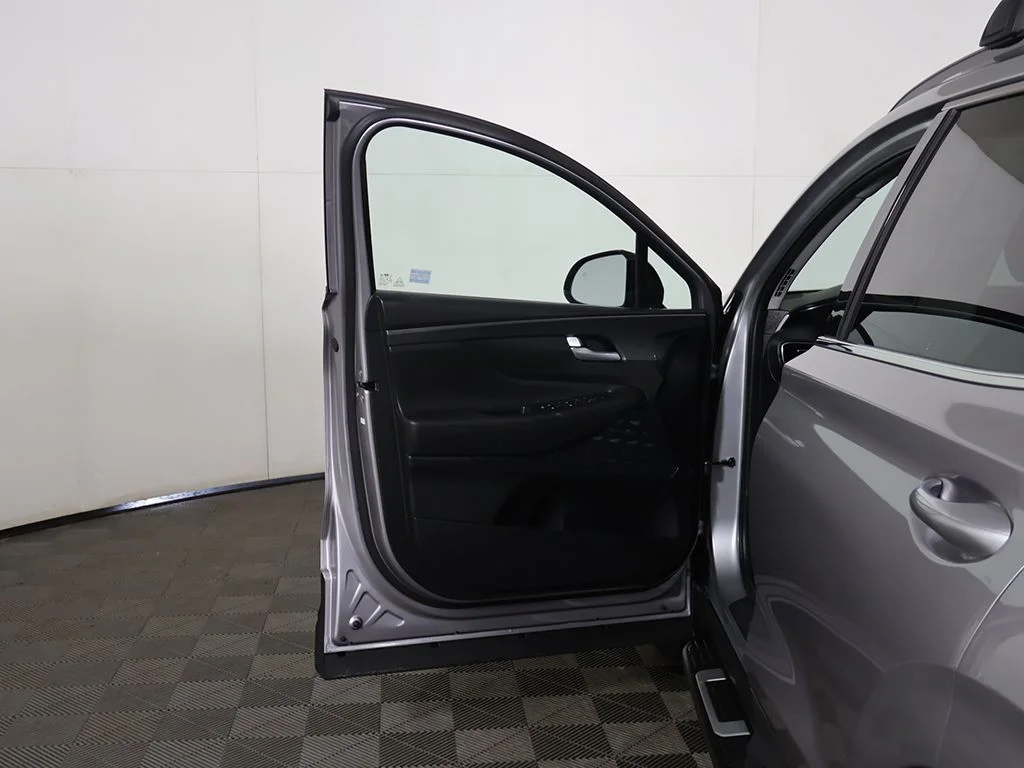 Used 2022 Silver Hyundai XRT image 18