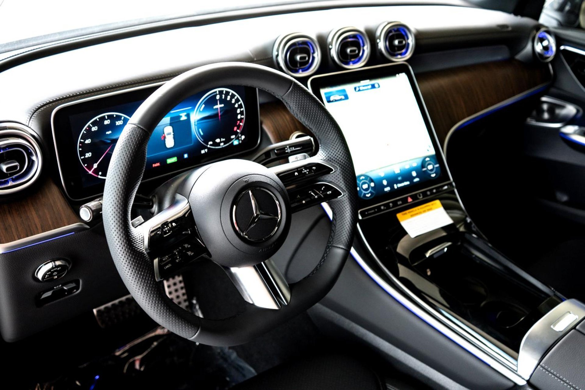 2025 Mercedes-Benz GLC Base - Photo 36