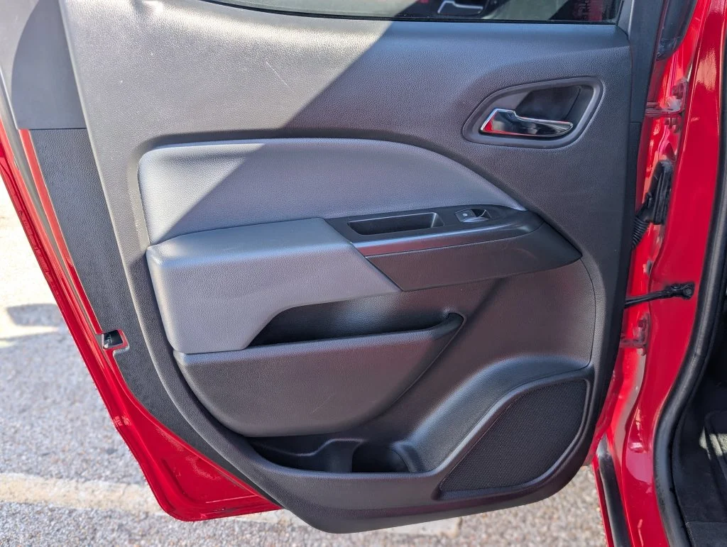 Used 2020 Red Chevrolet Z71 image 29
