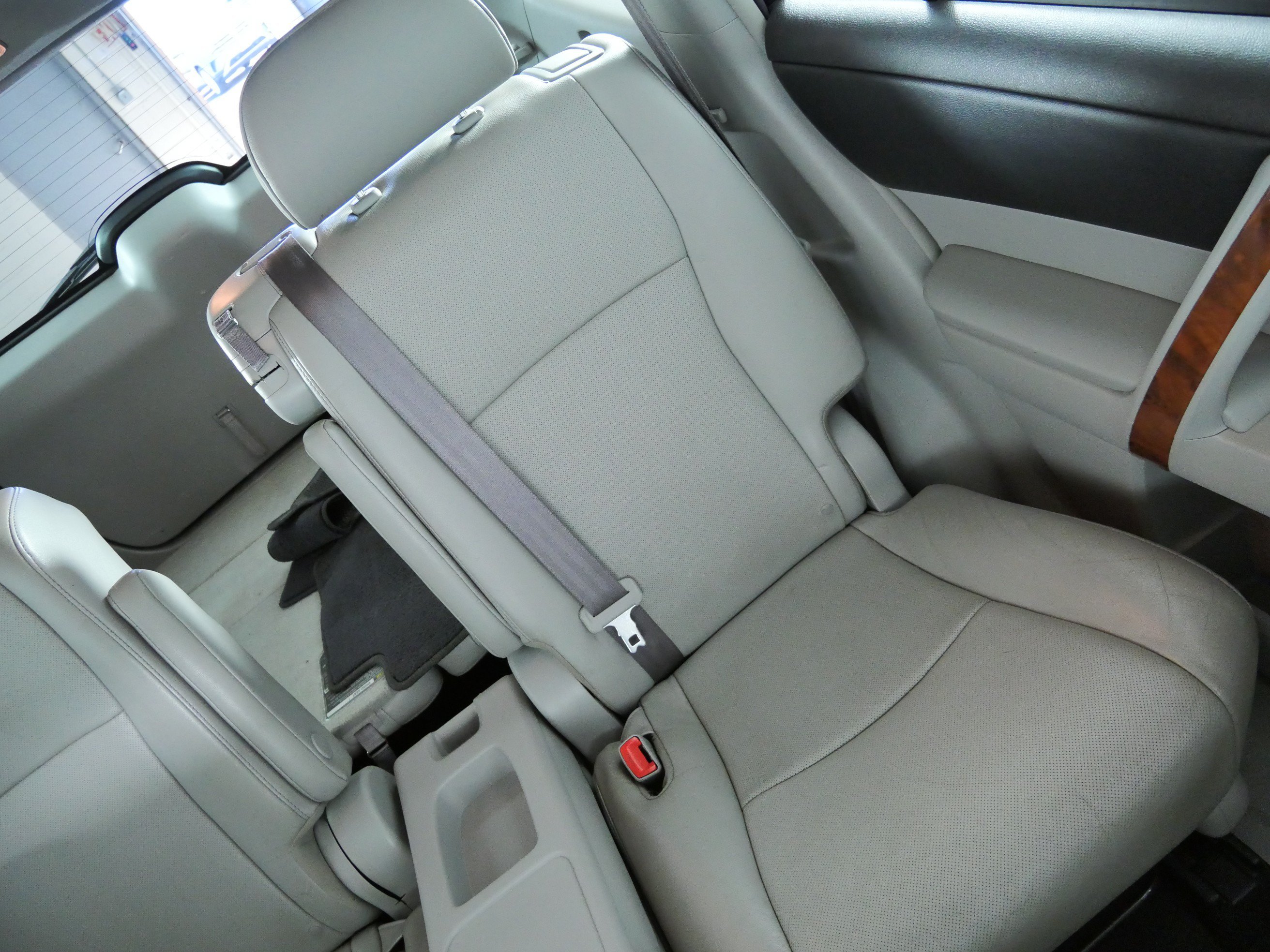 Used 2013 Black Toyota Limited image 14