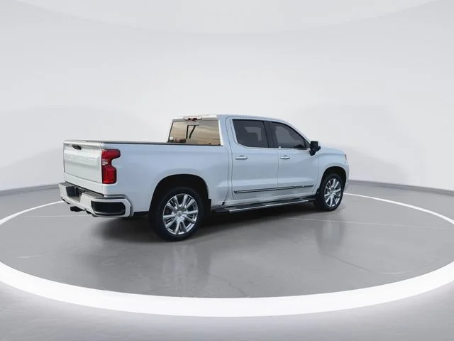 Used 2023 Beige Chevrolet High Country image 8